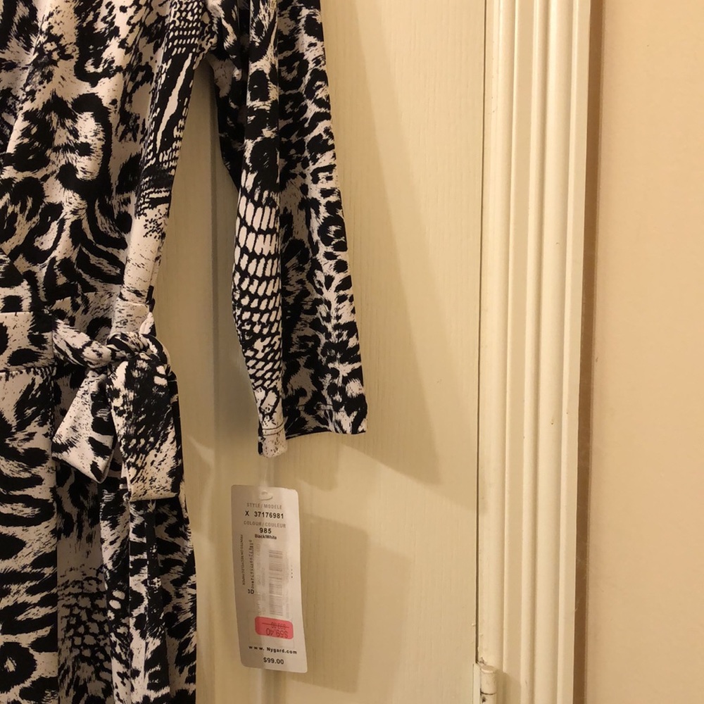 Ladies dress , size Medium, New with tag. - Picture 5 of 7